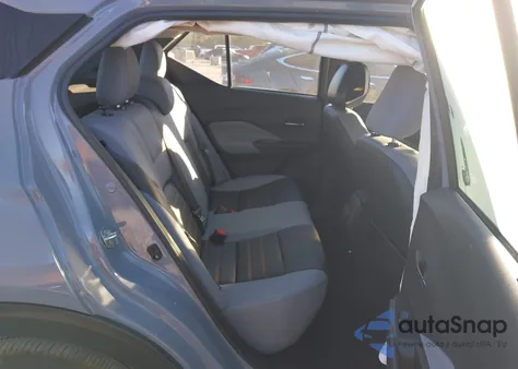 2023 Nissan Kicks Sr Xtronic Cvt z USA, uszkodzony, nr VIN 3N1CP5DV7PL548573